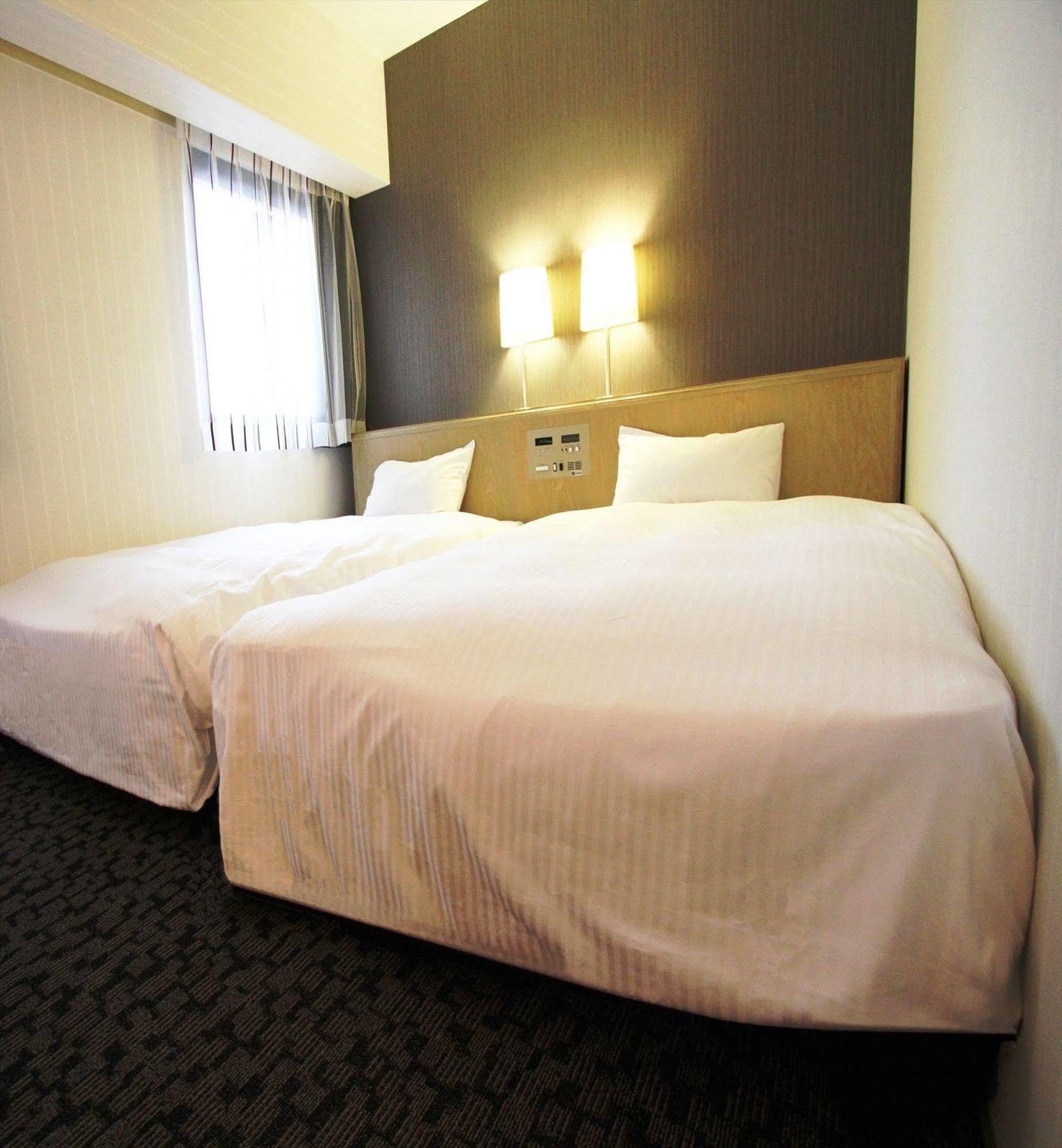Gr Hotel Esaka Suita Exterior photo